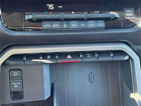 Used 2022 Toyota Tundra SR5 image 27