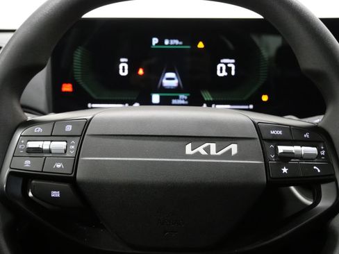 Used 2025 Kia K4 FWD image 15