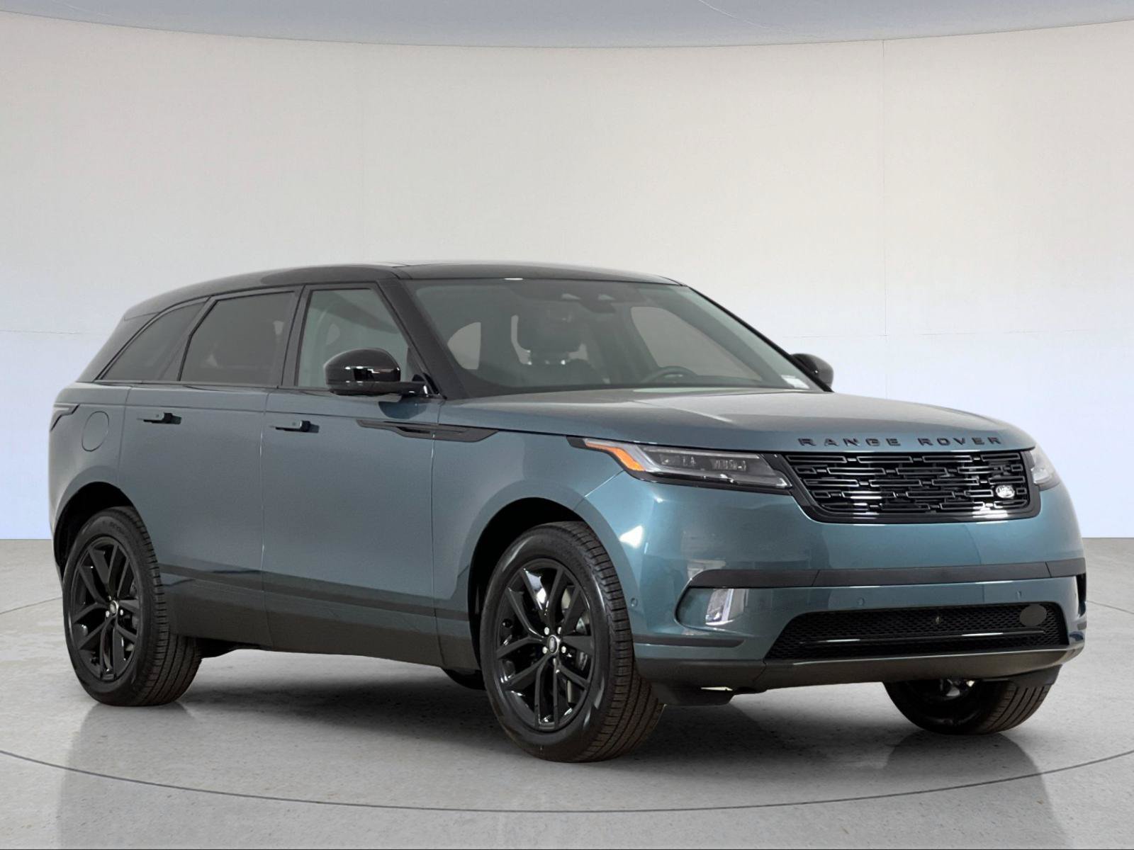 New 2026 Land Rover Range Rover Velar S AWD/4WD image 8