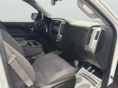 Used 2018 GMC Sierra 1500 SLE w/ Suspension Package, Off-Road AWD/4WD image 15