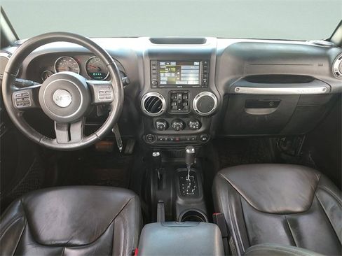 Used 2016 Jeep Wrangler Unlimited Sahara w/ Connectivity Group image 12