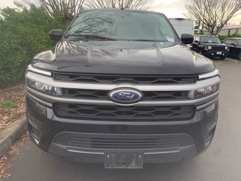 Used 2024 Ford Expedition Max XLT image 6