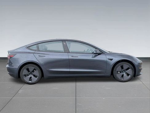 Used 2023 Tesla Model 3 Standard Range RWD image 7