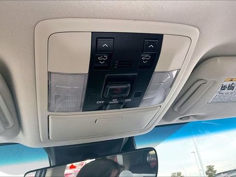 Used 2022 Lexus GX 460 Premium w/ Premium Plus Package image 25