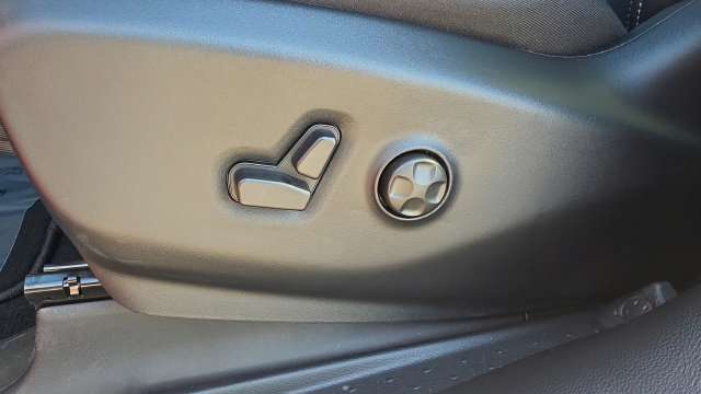New 2026 Chrysler Pacifica Select FWD image 26