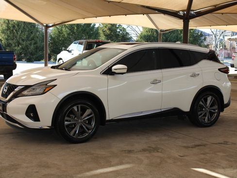 Used 2019 Nissan Murano Platinum w/ Cargo Package image 3