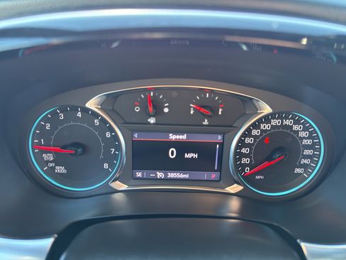 Used 2022 Chevrolet Traverse LT image 18