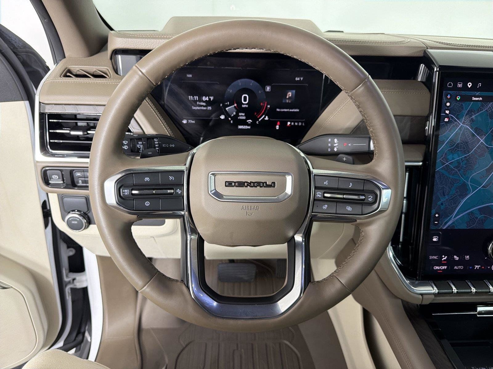 Used 2025 GMC Yukon XL Denali w/ Sun & Power Step Package RWD image 24