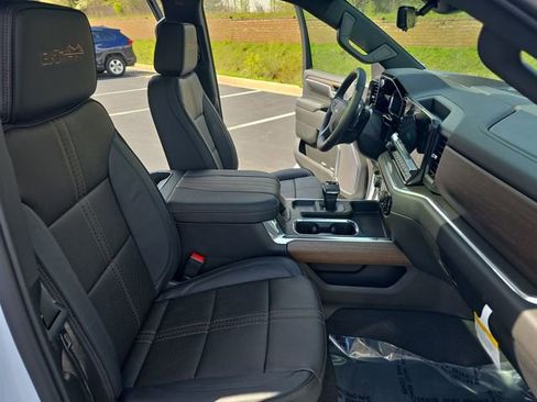 New 2026 Chevrolet Silverado 1500 High Country AWD/4WD image 11