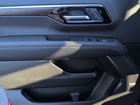 New 2026 Chevrolet Tahoe Premier image 17