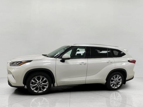 Used 2021 Toyota Highlander Limited image 11