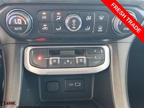 Used 2023 GMC Acadia SLE w/ Driver Convenience Package AWD/4WD image 17