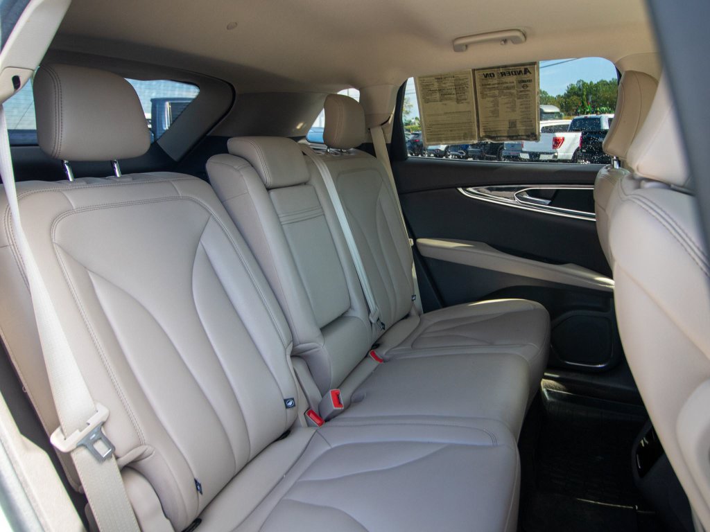 Used 2021 Lincoln Nautilus FWD image 16