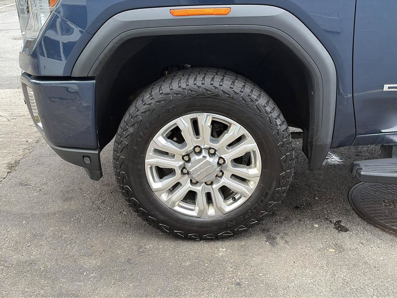 Used 2020 GMC Sierra 3500 Denali w/ Denali Ultimate Package AWD/4WD image 18