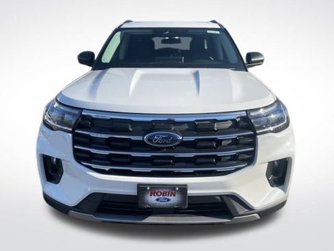 New 2026 Ford Explorer Active w/ Active Comfort Package image 8