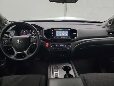 Certified 2024 Honda Ridgeline Sport image 15