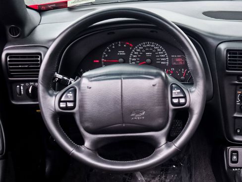 Used 2002 Chevrolet Camaro Z28 w/ SS Performance/Appearance Pkg image 18