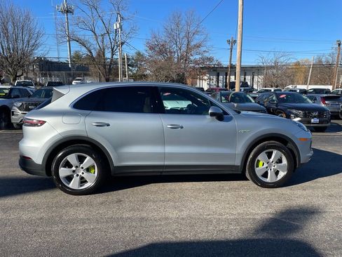 Used 2022 Porsche Cayenne E-Hybrid image 7
