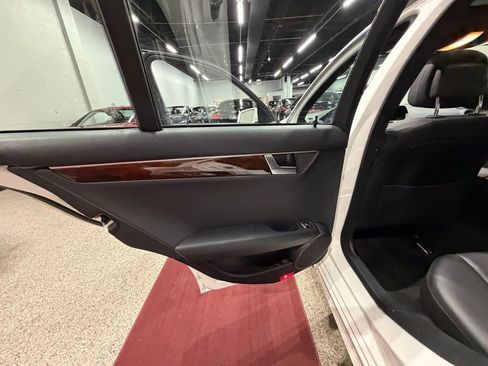 Used 2014 Mercedes-Benz C 300 4MATIC Sedan image 28
