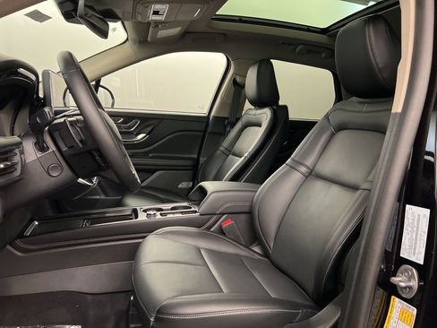 Used 2025 Lincoln Corsair Reserve w/ Jet Appearance Package image 25