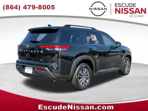 Certified 2024 Nissan Pathfinder SV FWD image 4