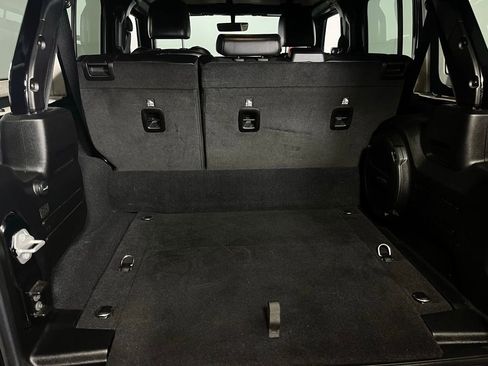 Used 2023 Jeep Wrangler Unlimited Sahara w/ Cold Weather Group image 34