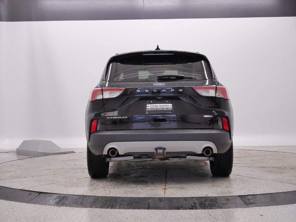 Used 2020 Ford Escape Titanium AWD/4WD image 4
