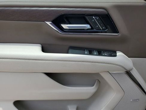 New 2026 GMC Yukon XL Denali AWD/4WD image 17