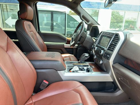 Used 2018 Ford F150 King Ranch w/ Equipment Group 601A Luxury AWD/4WD image 12