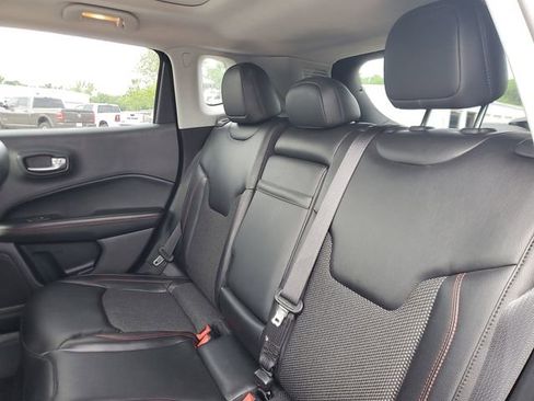 Used 2018 Jeep Compass Trailhawk w/ Navigation Group AWD/4WD image 17