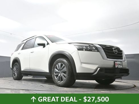 Used 2024 Nissan Pathfinder SV AWD/4WD image 54