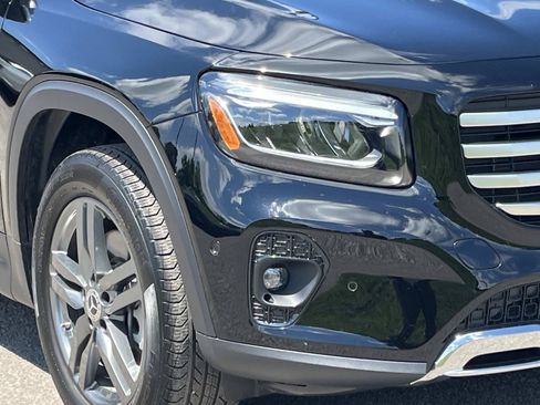 Used 2026 Mercedes-Benz GLB 250 image 9