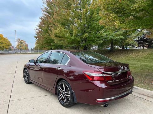 Used 2016 Honda Accord Sport image 13