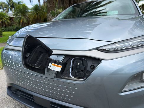 Used 2021 Hyundai Kona Ultimate w/ Cargo Package FWD image 83