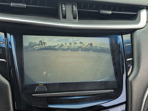 Used 2019 Cadillac XTS Luxury image 23