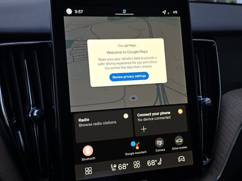 New 2026 Volvo XC60 B5 Plus w/ Protection Package Premier image 18