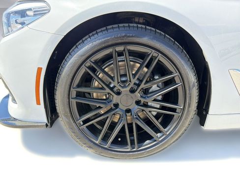 Used 2018 BMW 530i image 11