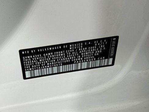 Used 2017 Volkswagen Jetta GLI FWD image 32