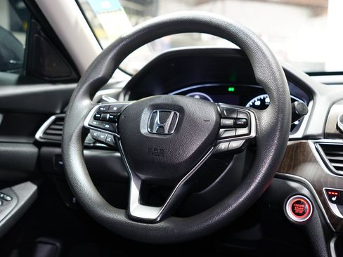 Used 2018 Honda Accord EX image 13