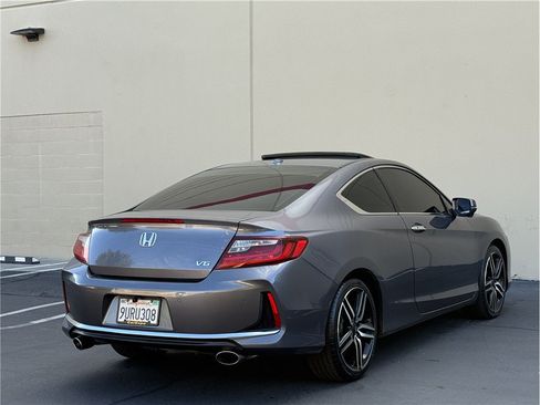 Used 2016 Honda Accord Touring image 6