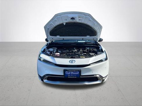Certified 2025 Toyota Prius Plug-In Hybrid FWD image 5
