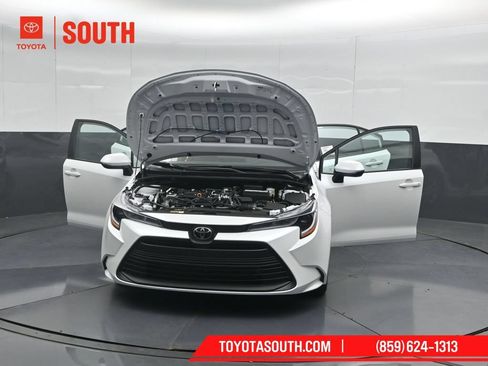 Used 2026 Toyota Corolla LE FWD image 55