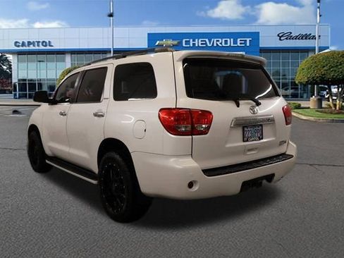 Used 2016 Toyota Sequoia Platinum image 4