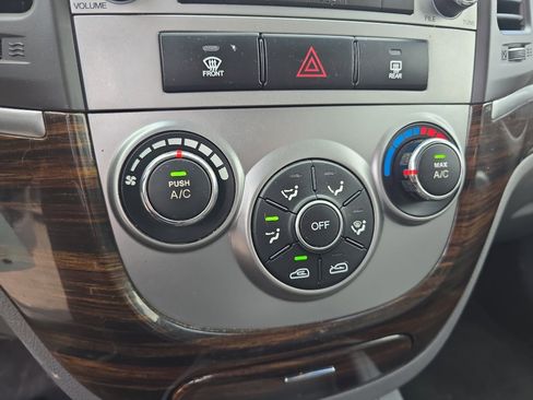 Used 2012 Hyundai Santa Fe SE image 20