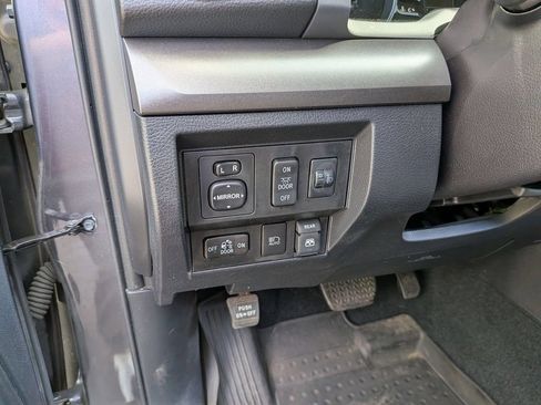 Used 2018 Toyota Tundra SR5 w/ SR5 Upgrade Package AWD/4WD image 16