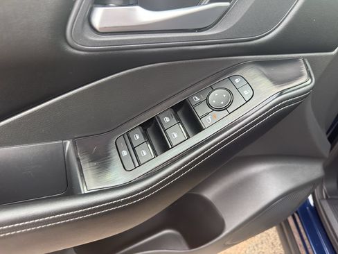 Certified 2026 Nissan Rogue SV AWD/4WD image 12