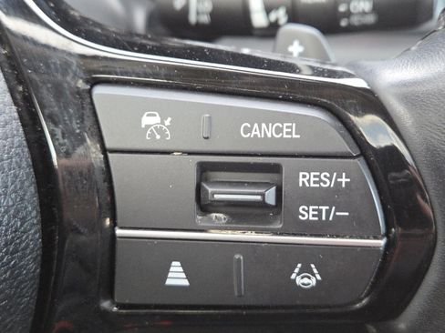 Used 2023 Honda Pilot Touring image 10