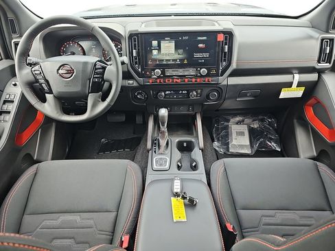 New 2026 Nissan Frontier PRO-4X w/ Pro-4x Convenience Package image 12
