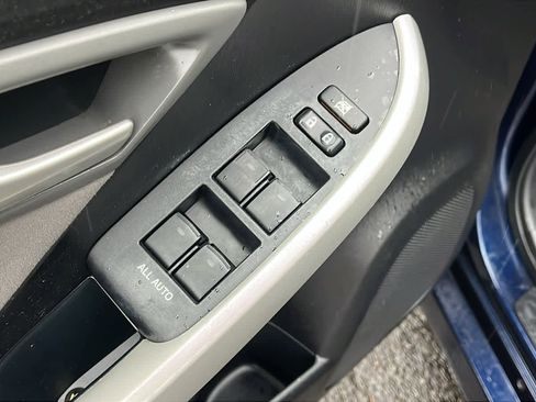 Used 2012 Toyota Prius Two image 21