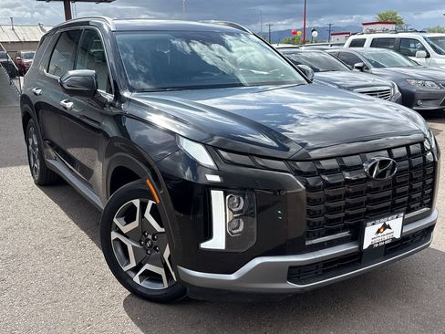 Used 2023 Hyundai Palisade Limited w/ Cargo Package AWD/4WD image 1